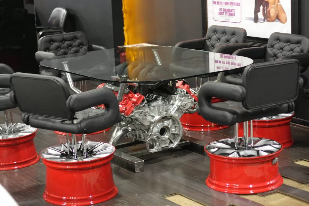 Стол из мотора Maserati Nettuno Black Chrome V6. Фотография 1