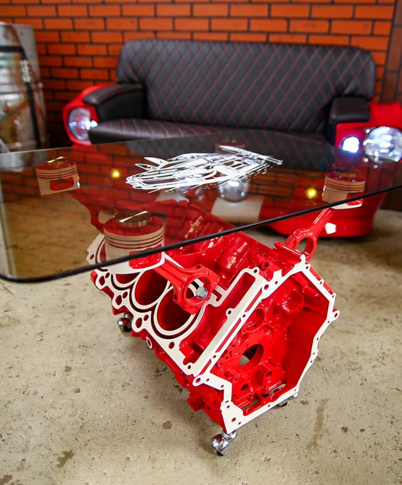 Стол из двигателя V8 Mitsubishi фотография 1