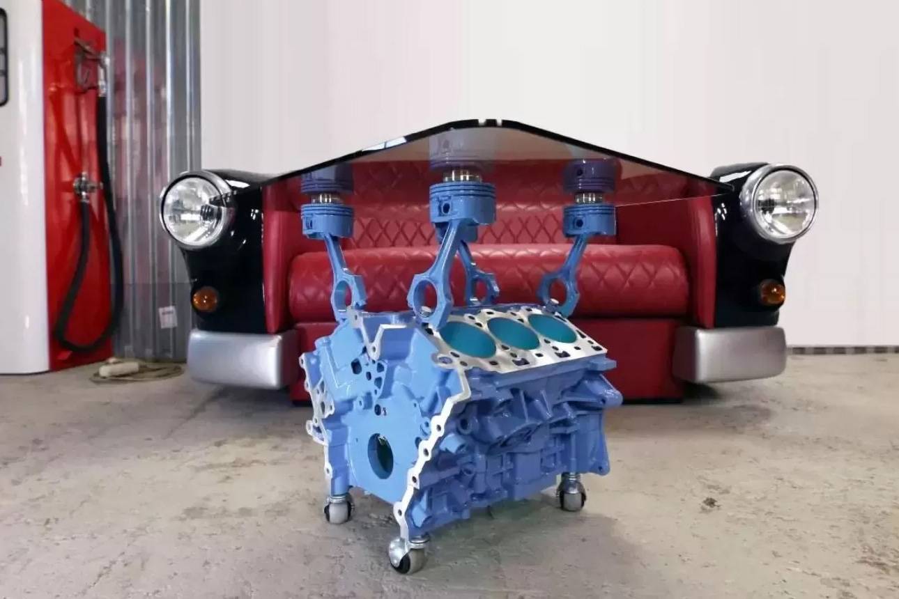 Стол из двигателя V6 Jaguar. Фотография 4