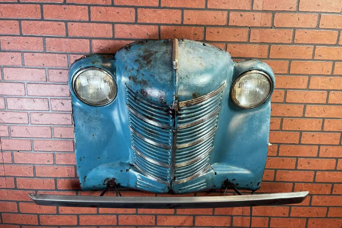 Панно на стену из автомобиля «Москвич-401» фотография 1